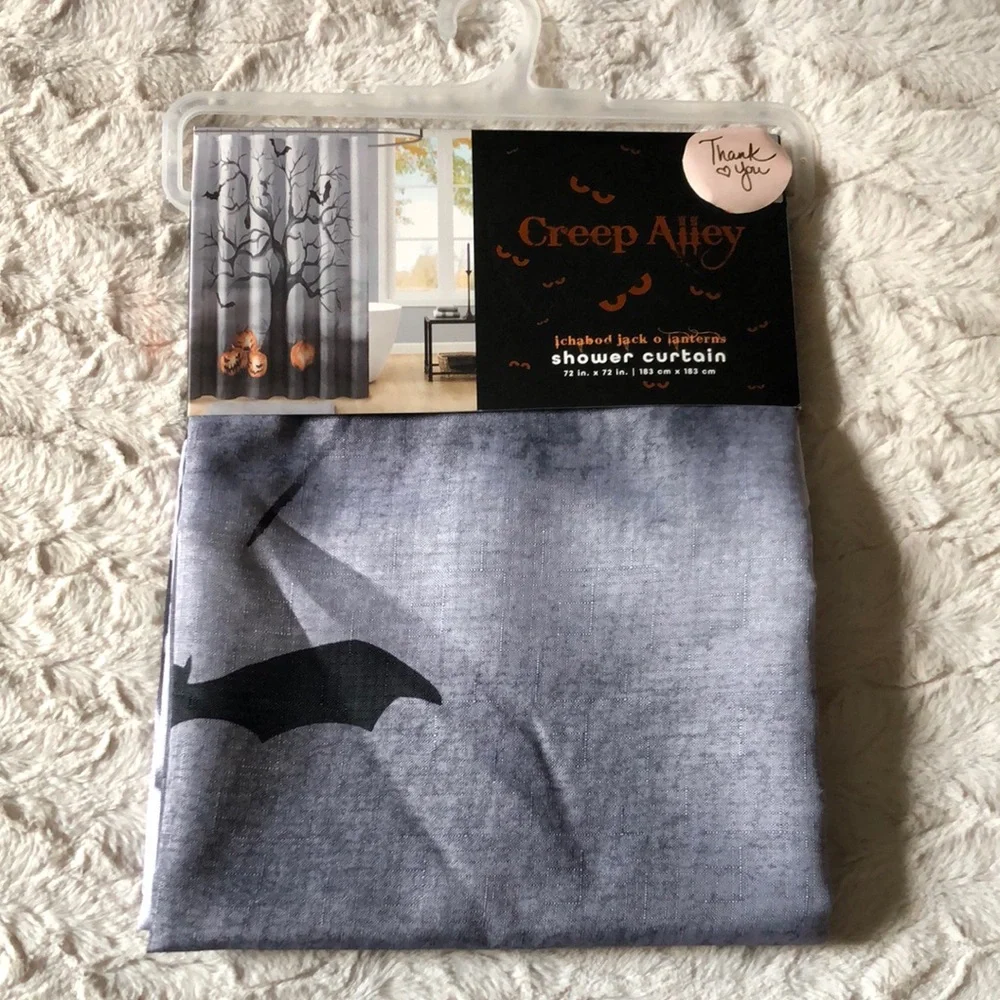 Bat and Jack O’Lanterns Spooky Halloween Shower Curtain -Gray